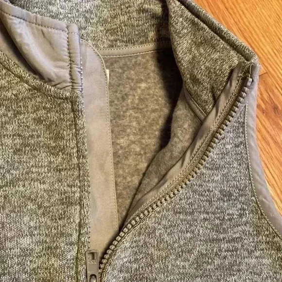 Crewcuts Kids Heathered Gray Fabric Vest in Size 4-5. - Picture 5 of 11